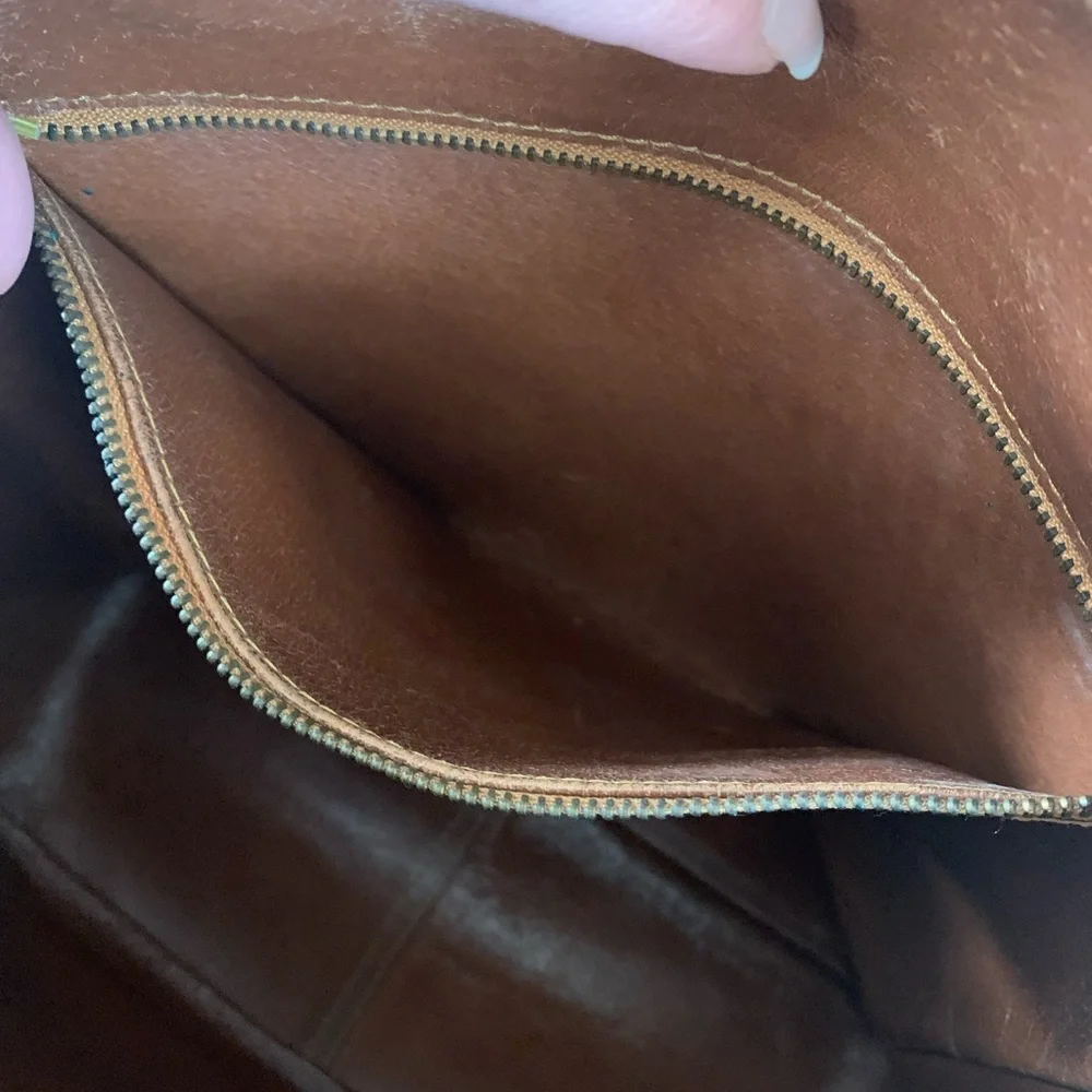 Louis Vuitton Marceau GM - Picture 9 of 14